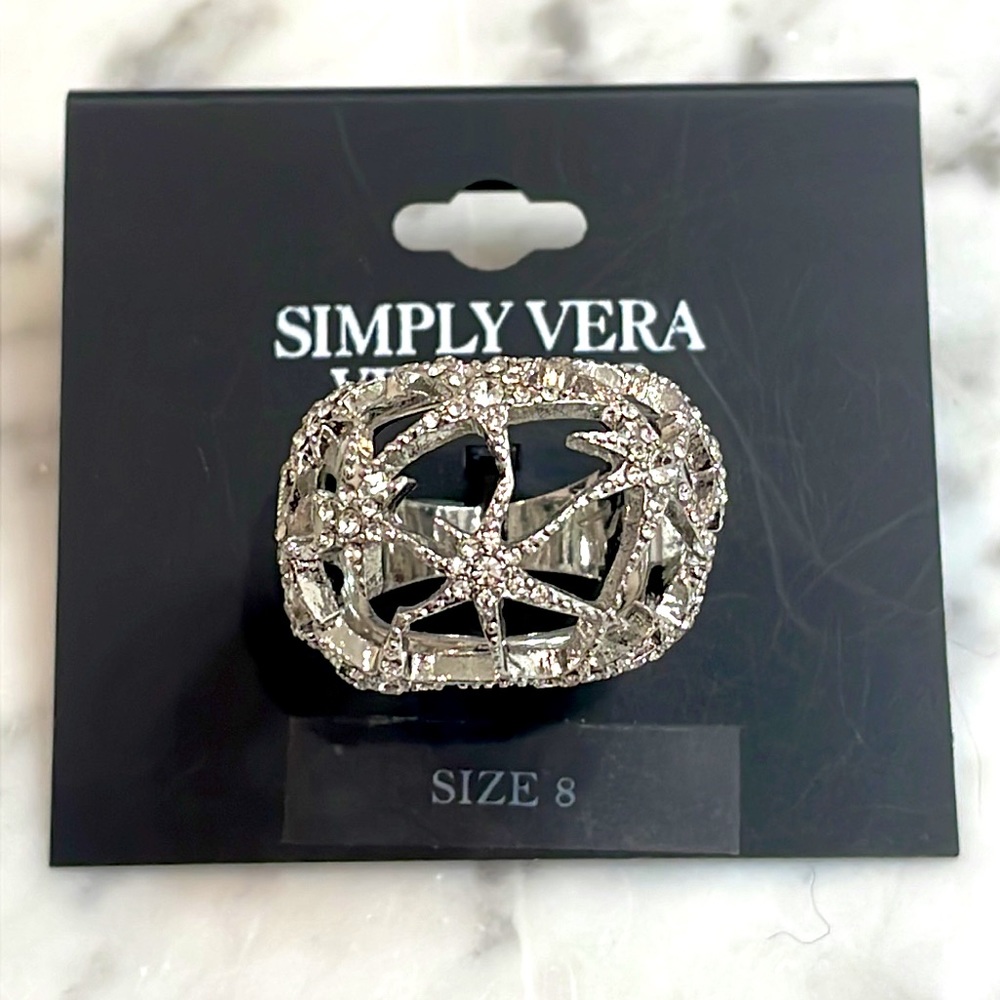 NWT simply Vera ring